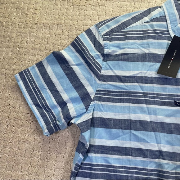 New Tommy Hilfiger Men's Nash Stripe Short Sleeve Shirt M Larrge Alaskan blue - Picture 5 of 6